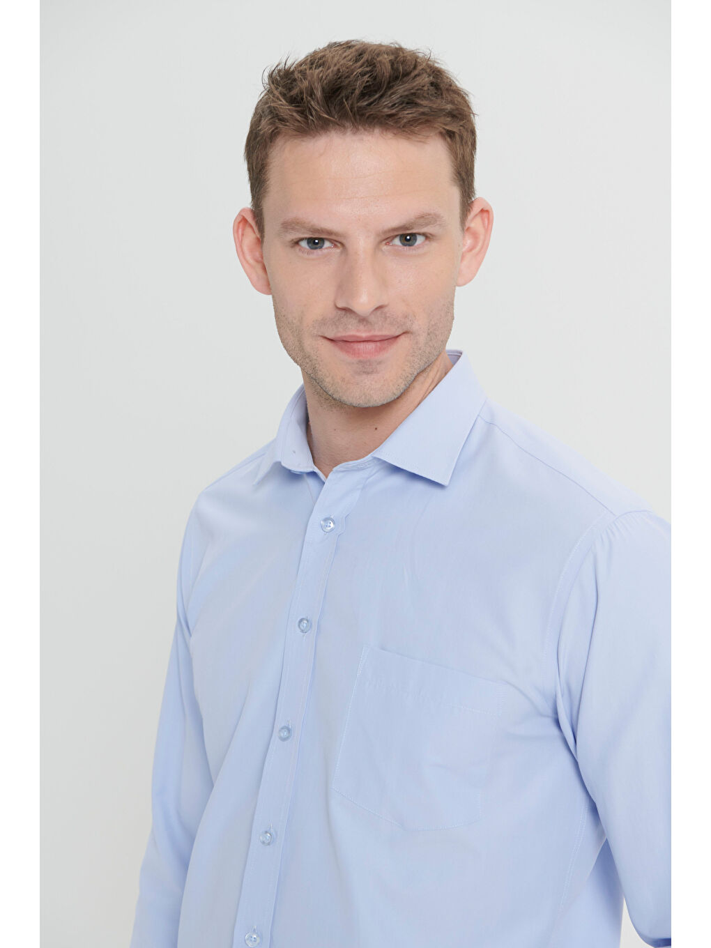 Erkek Açık Mavi Kolay Ütülenebilir Non-Iron Pamuklu Comfort Fit Geniş Kesim Klasik Yaka Gömlek-3