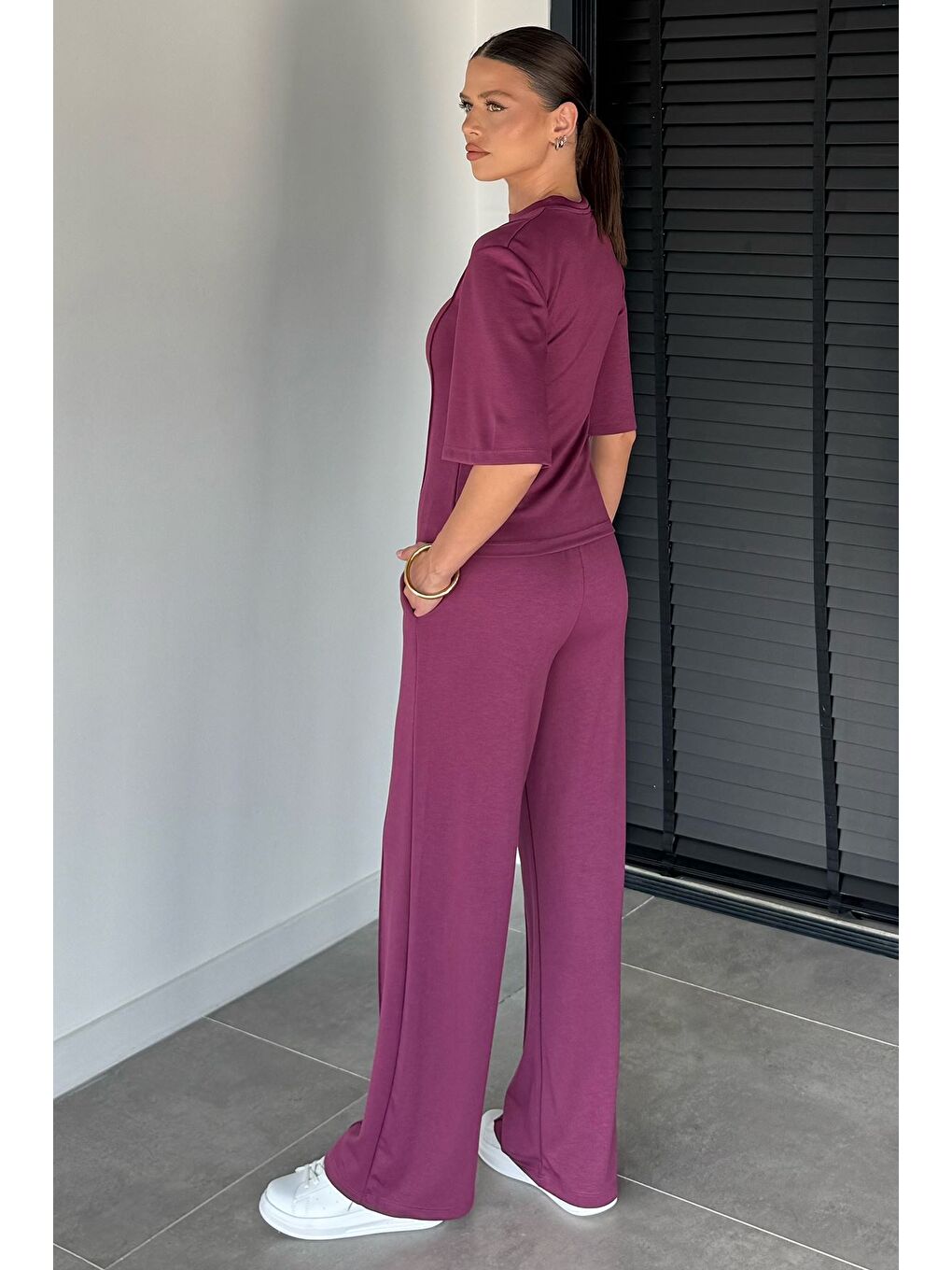 Mürdüm Kadın Bisiklet Yaka Biyeli Tişört Bel Lastikli Pantolon İkili Takım-4