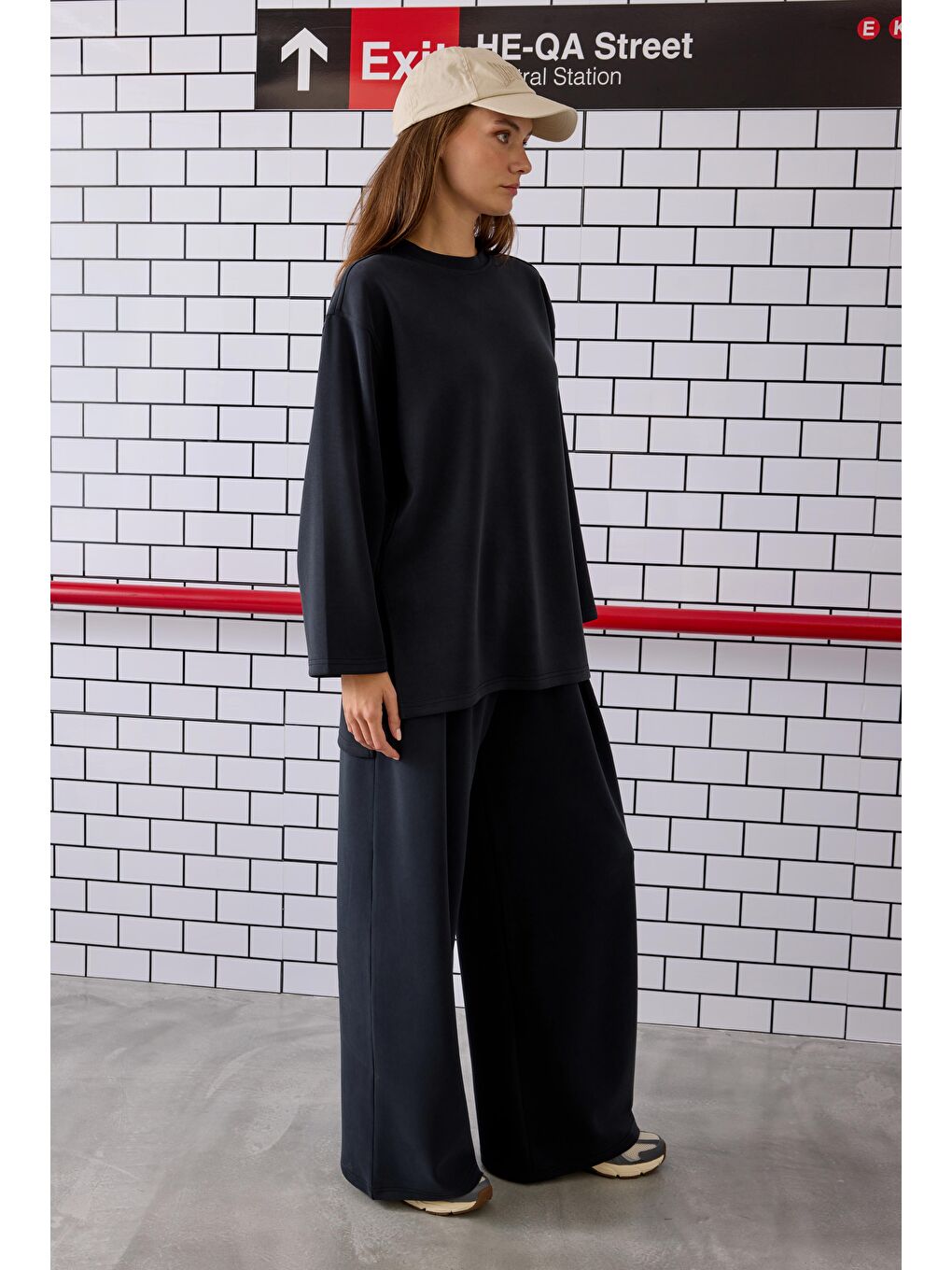 Modal Basic Sweat Siyah