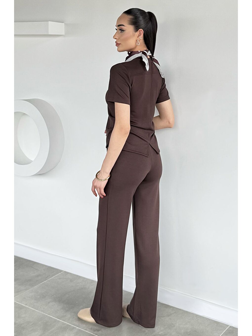 Kahverengi Kadın Yan Büzgülü Bluz Bol Paça Pantolon İkili Takım-3