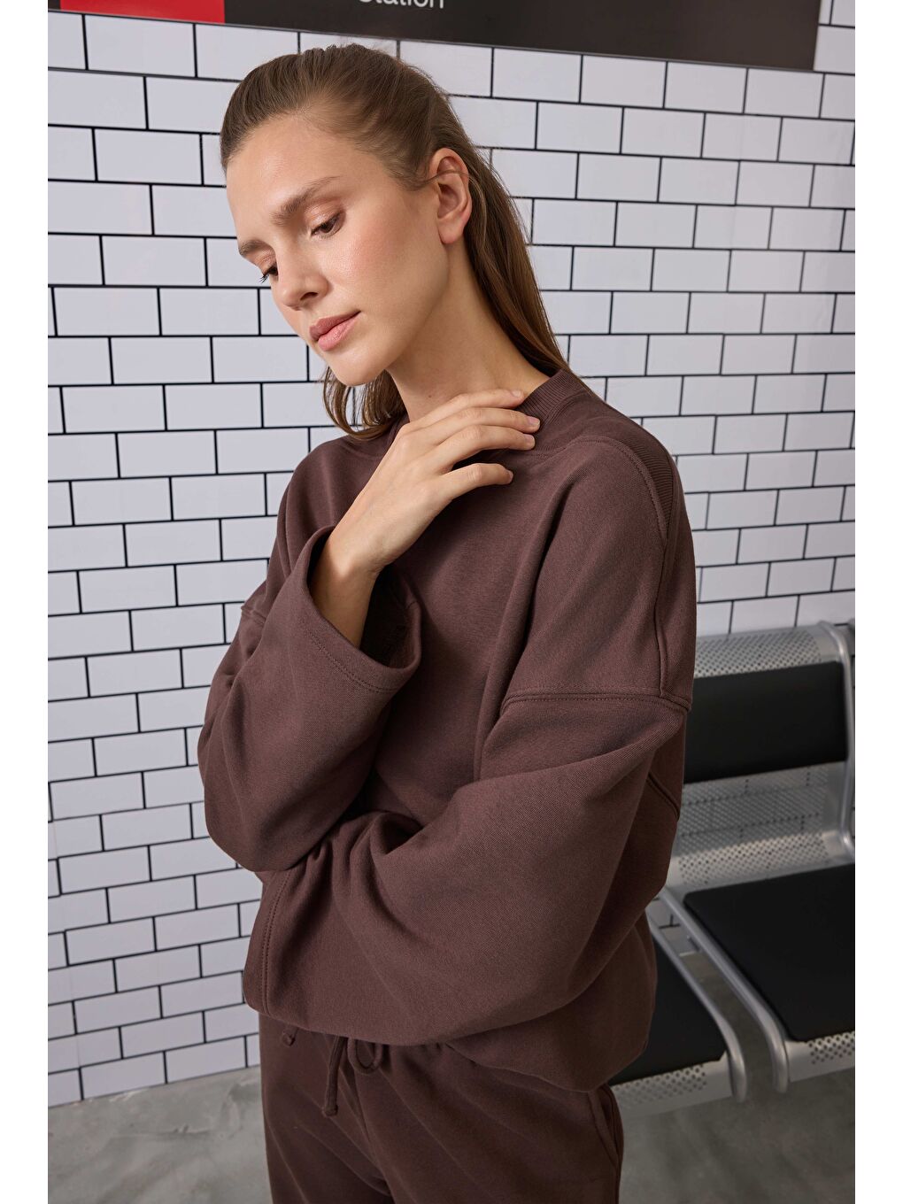 Kahverengi Ribanalı Rahat Kesim Sweatshirt Acı Kahve-2