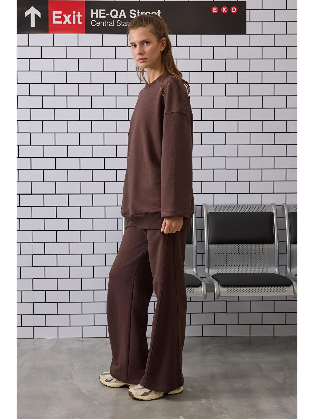 Kahverengi Ribanalı Rahat Kesim Sweatshirt Acı Kahve-3