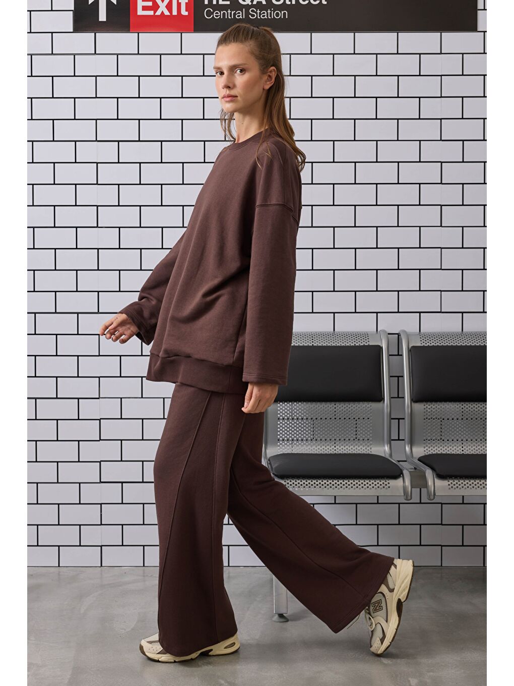 Kahverengi Ribanalı Rahat Kesim Sweatshirt Acı Kahve-4