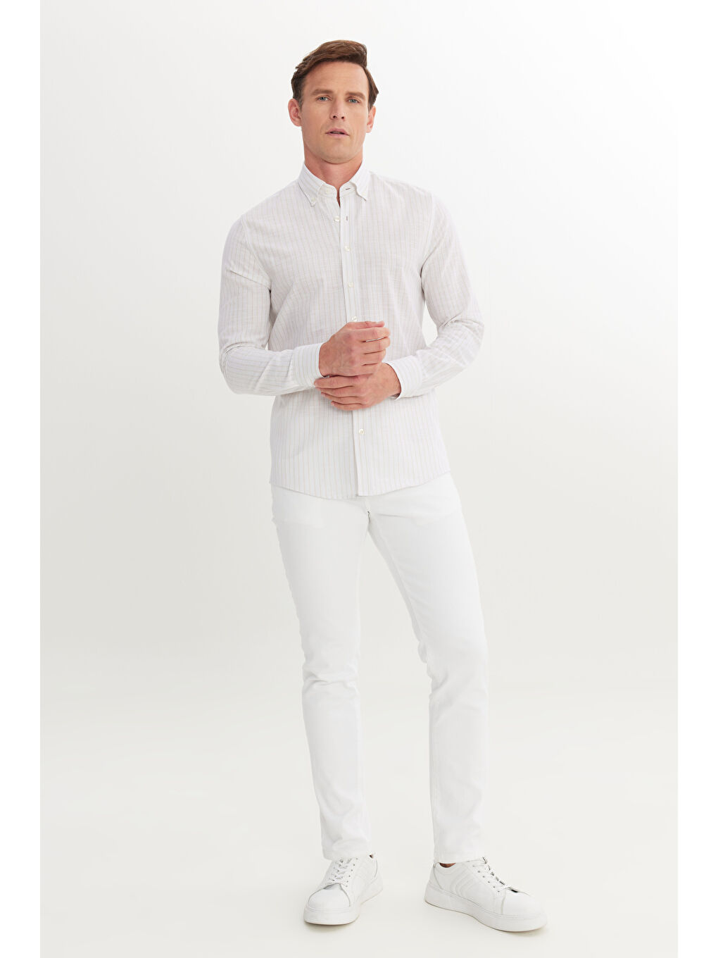 Erkek Bej %100 Pamuk Slim Fit Dar Kesim Düğmeli Yaka Armürlü Gömlek-1