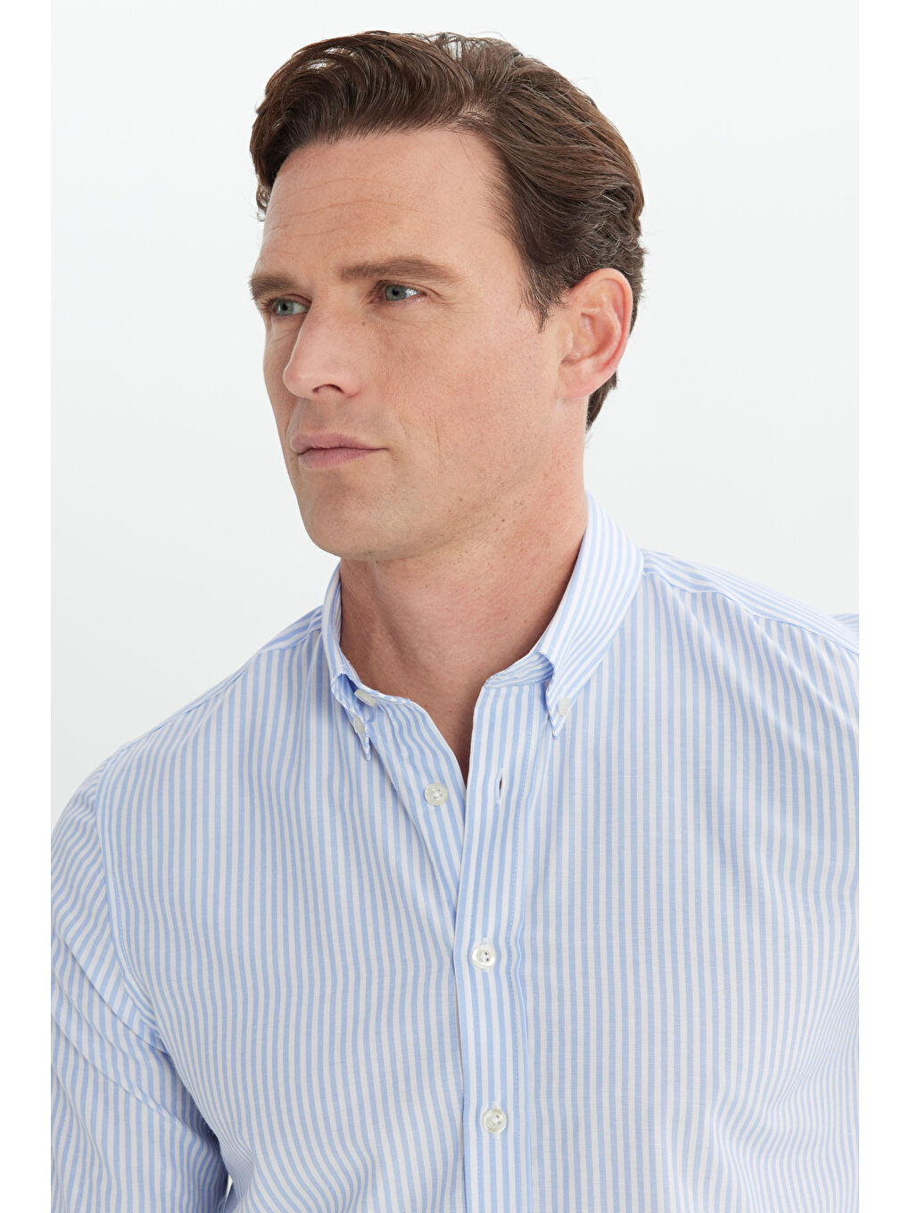 Erkek Beyaz-Açık Mavi Pamuklu Slim Fit Dar Kesim Düğmeli Gömlek Yaka Çizgili Gömlek-3