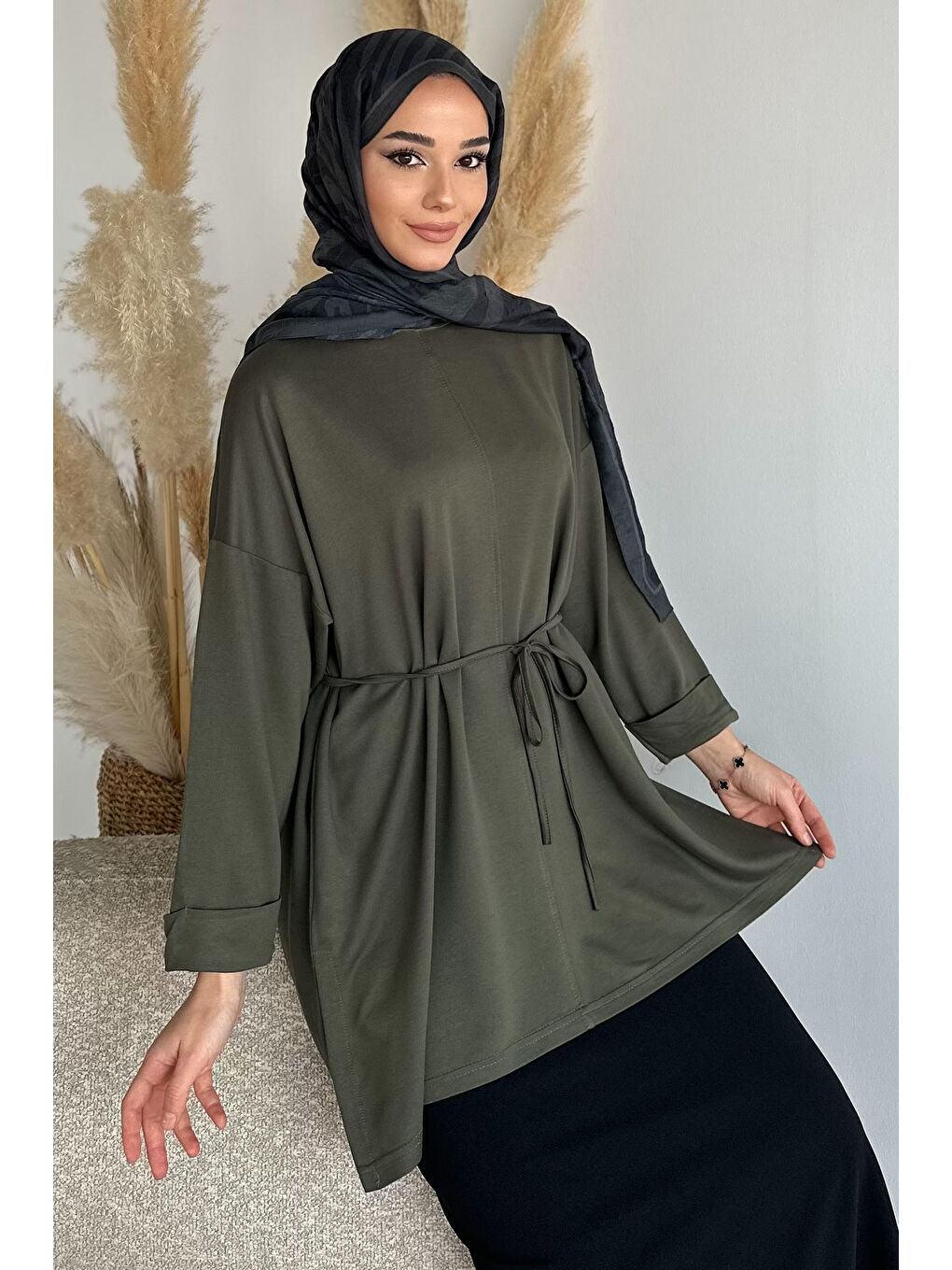 Haki Bisiklet Yaka Yan Yırtmaç Detaylı Bel Bağlamalı Tesettür Tunik-1