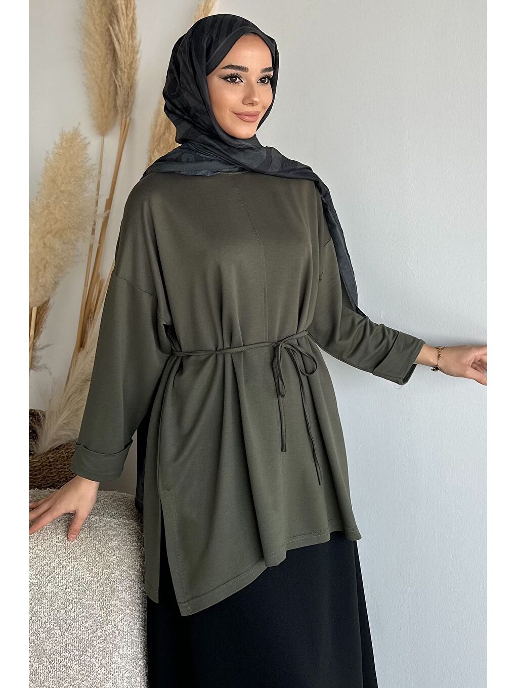 Haki Bisiklet Yaka Yan Yırtmaç Detaylı Bel Bağlamalı Tesettür Tunik-3