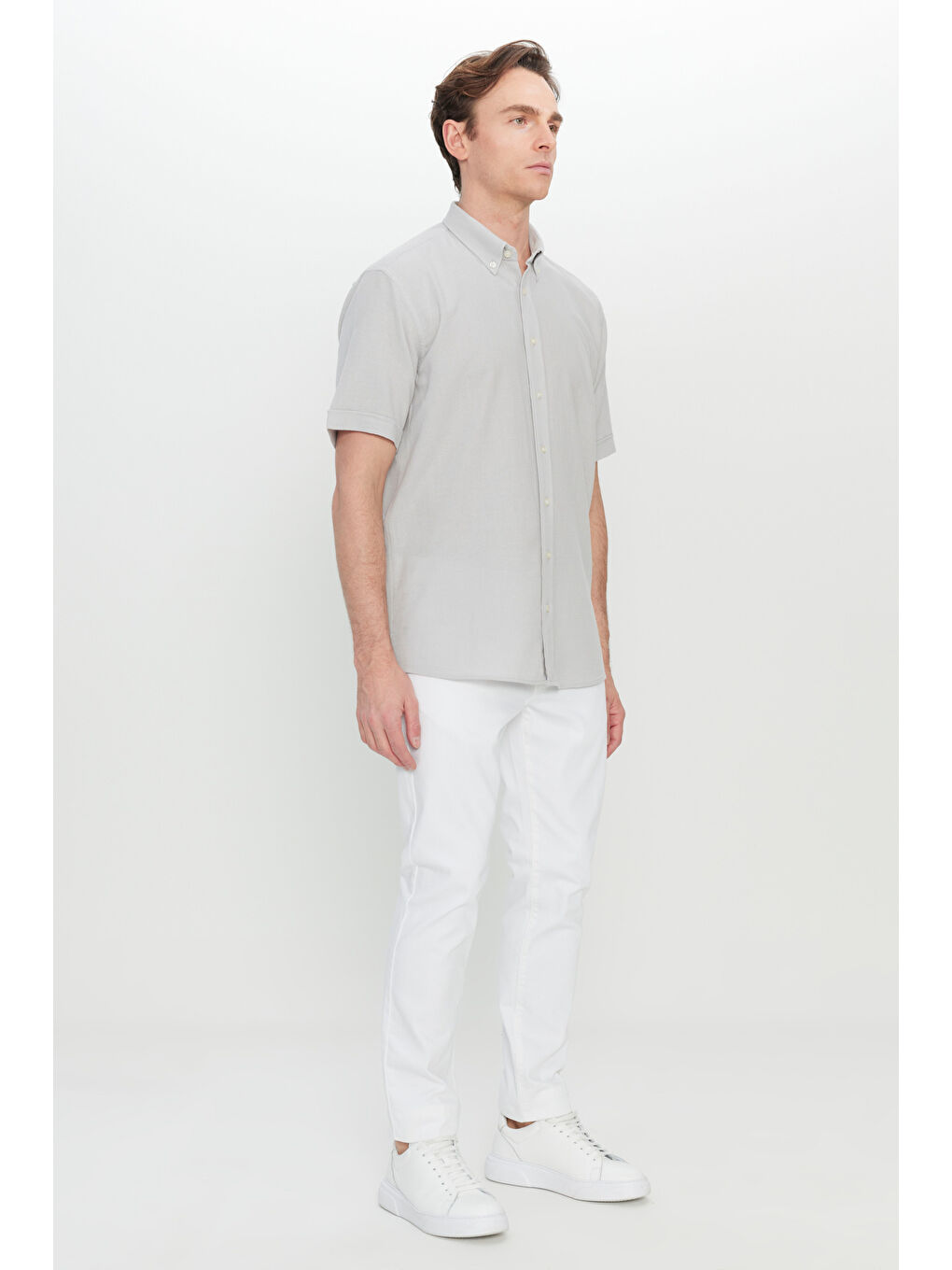 Erkek Açık Gri %100 Pamuk Comfort Fit Rahat Kesim Düğmeli Gömlek Yaka Armürlü Gömlek-2
