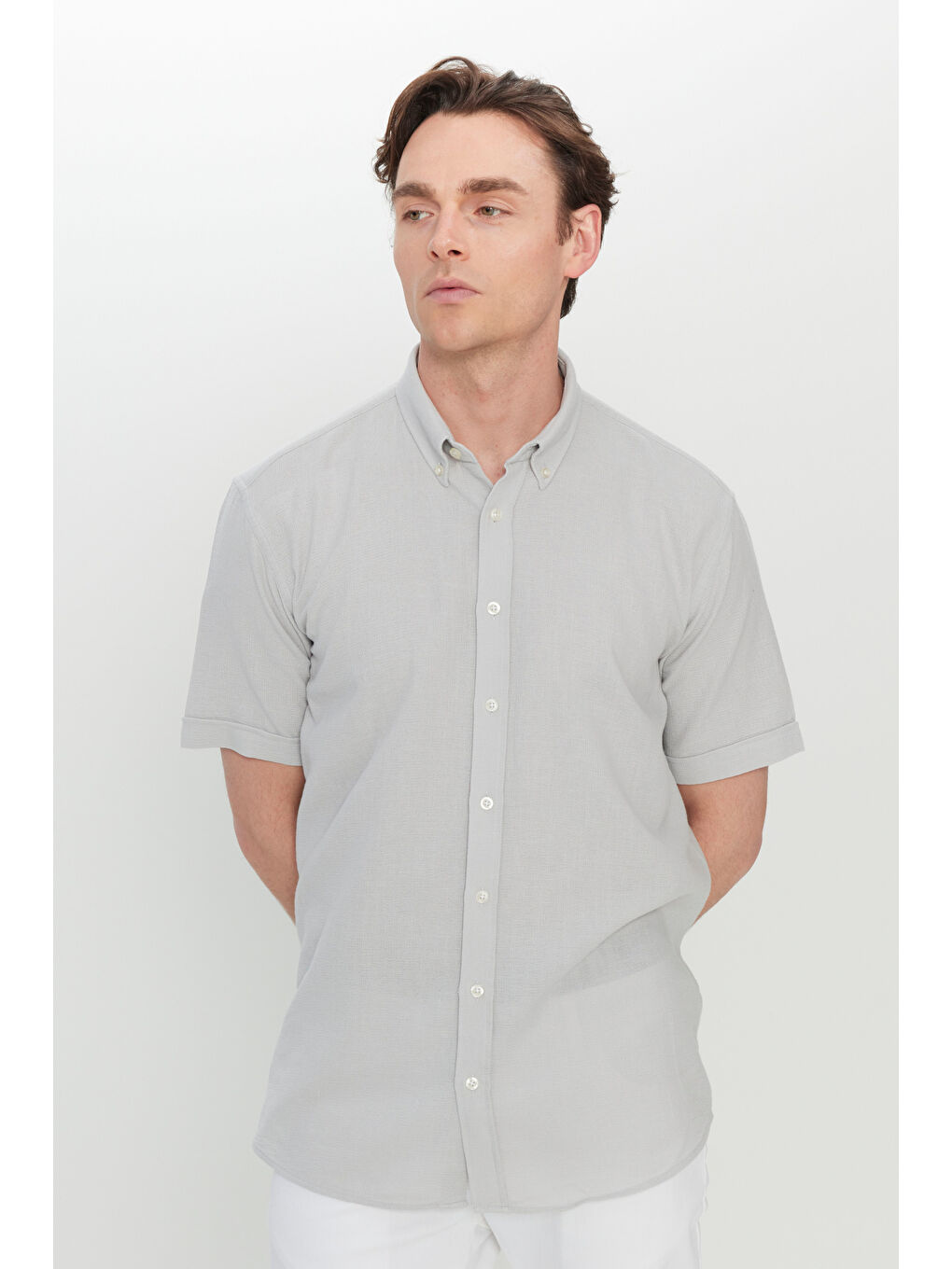 Erkek Açık Gri %100 Pamuk Comfort Fit Rahat Kesim Düğmeli Gömlek Yaka Armürlü Gömlek-4