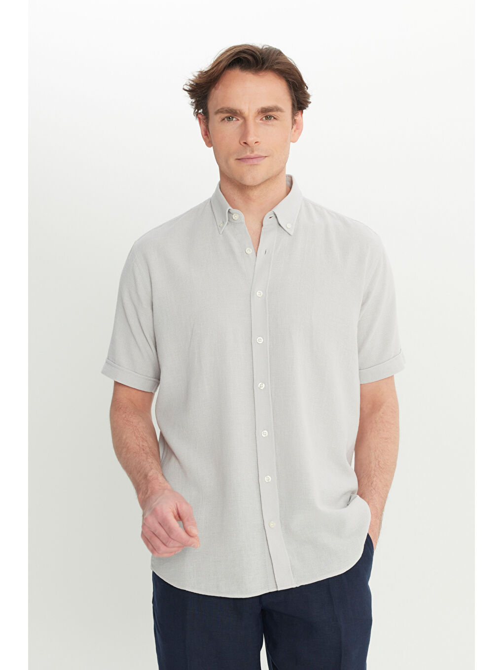 Erkek Açık Gri %100 Pamuk Comfort Fit Rahat Kesim Düğmeli Gömlek Yaka Armürlü Gömlek-5