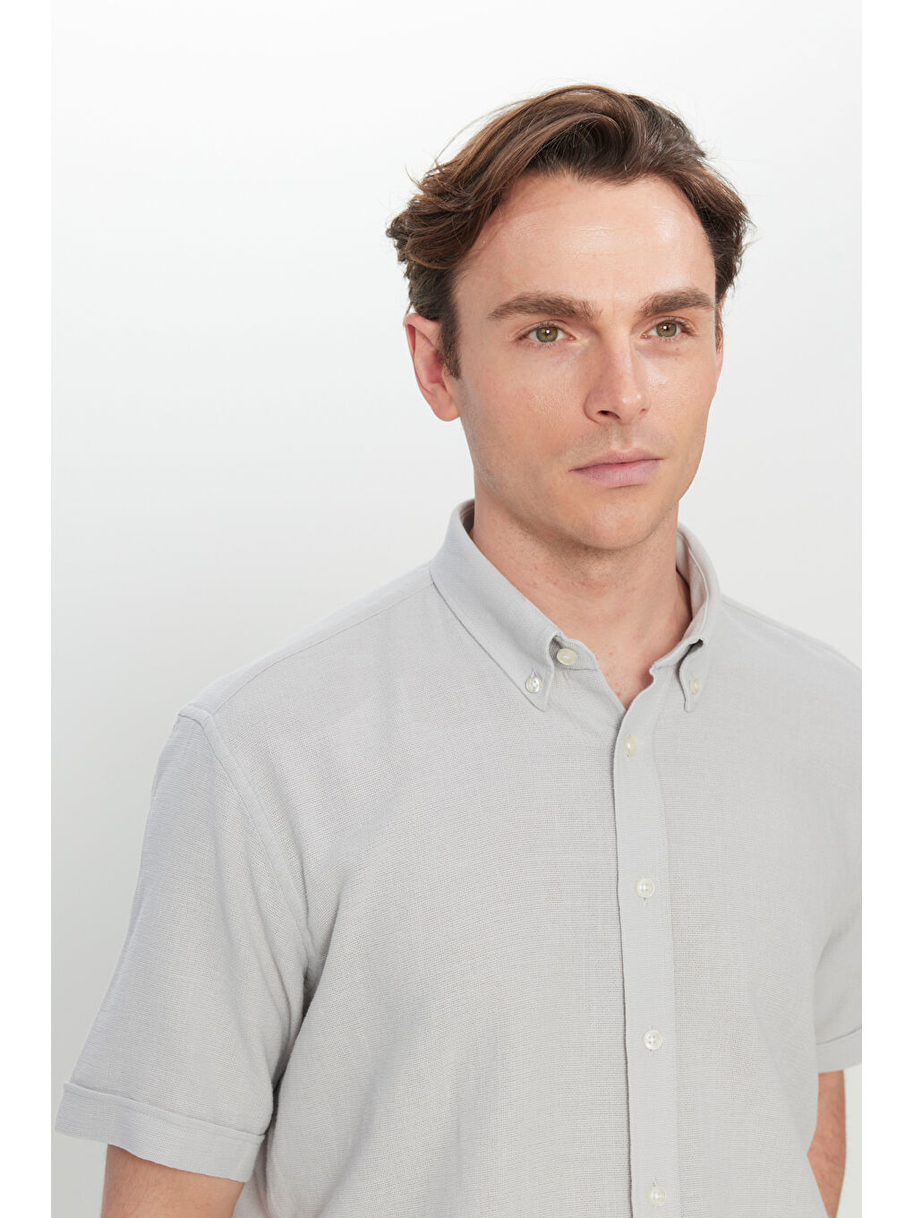 Erkek Açık Gri %100 Pamuk Comfort Fit Rahat Kesim Düğmeli Gömlek Yaka Armürlü Gömlek-6