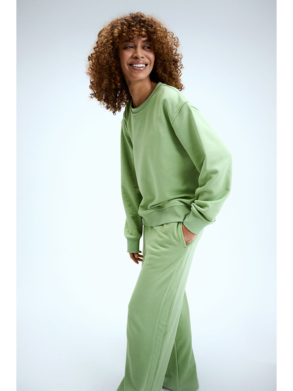 Kadın Timeless Oversize Fıstık Yeşili Sweatshirt-3