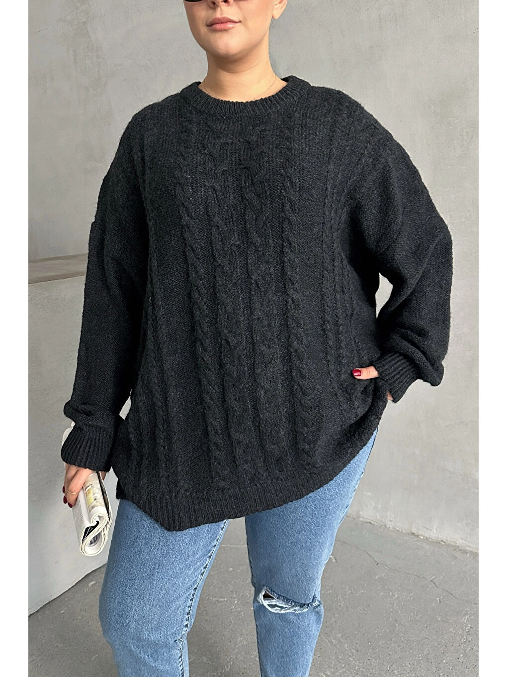 Siyah Büyük Beden Uzun Kollu Bisiklet Yaka Triko Kazak DG-05-2