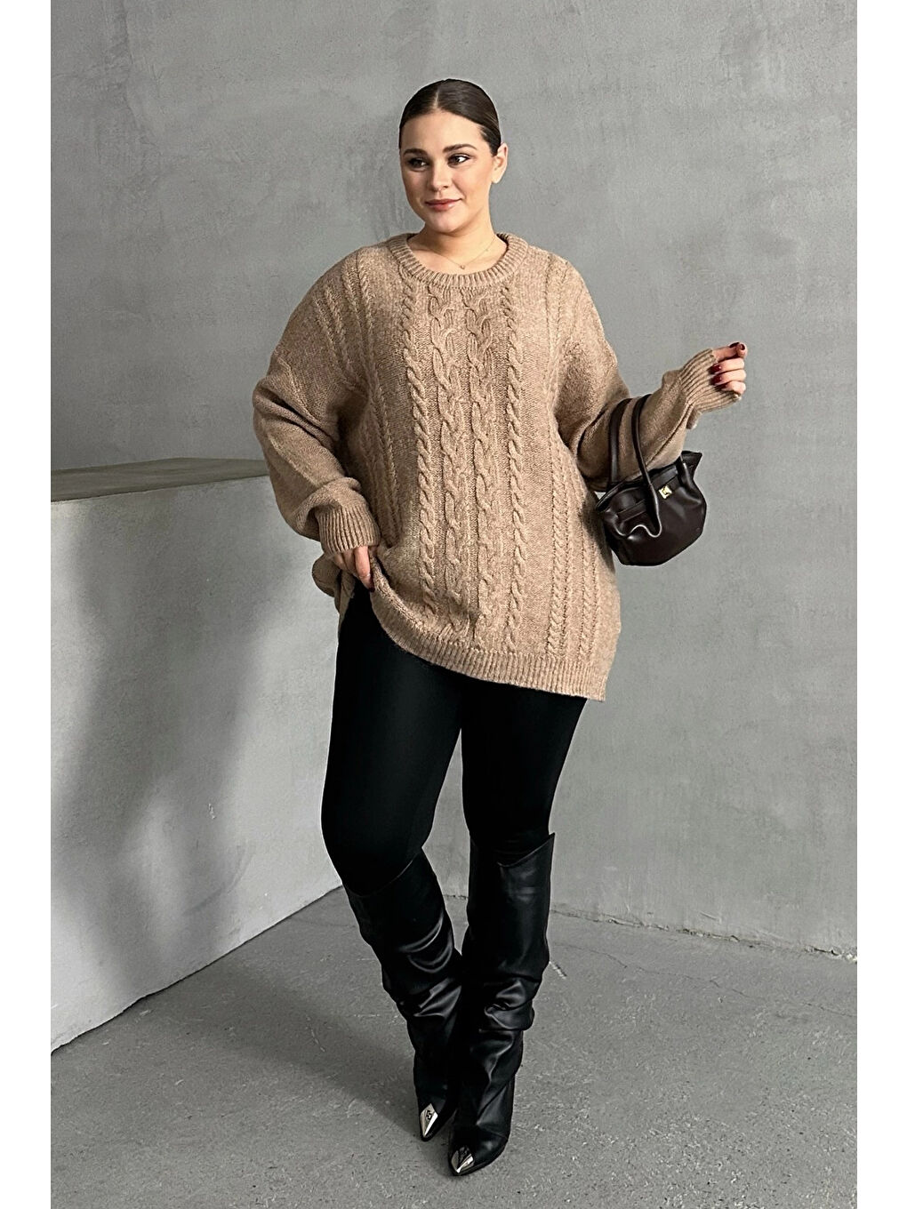 Bej Büyük Beden Uzun Kollu Bisiklet Yaka Triko Kazak DG-05-1