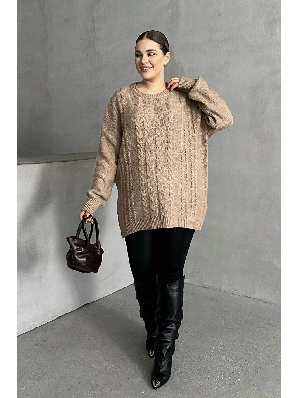 Bej Büyük Beden Uzun Kollu Bisiklet Yaka Triko Kazak DG-05-2