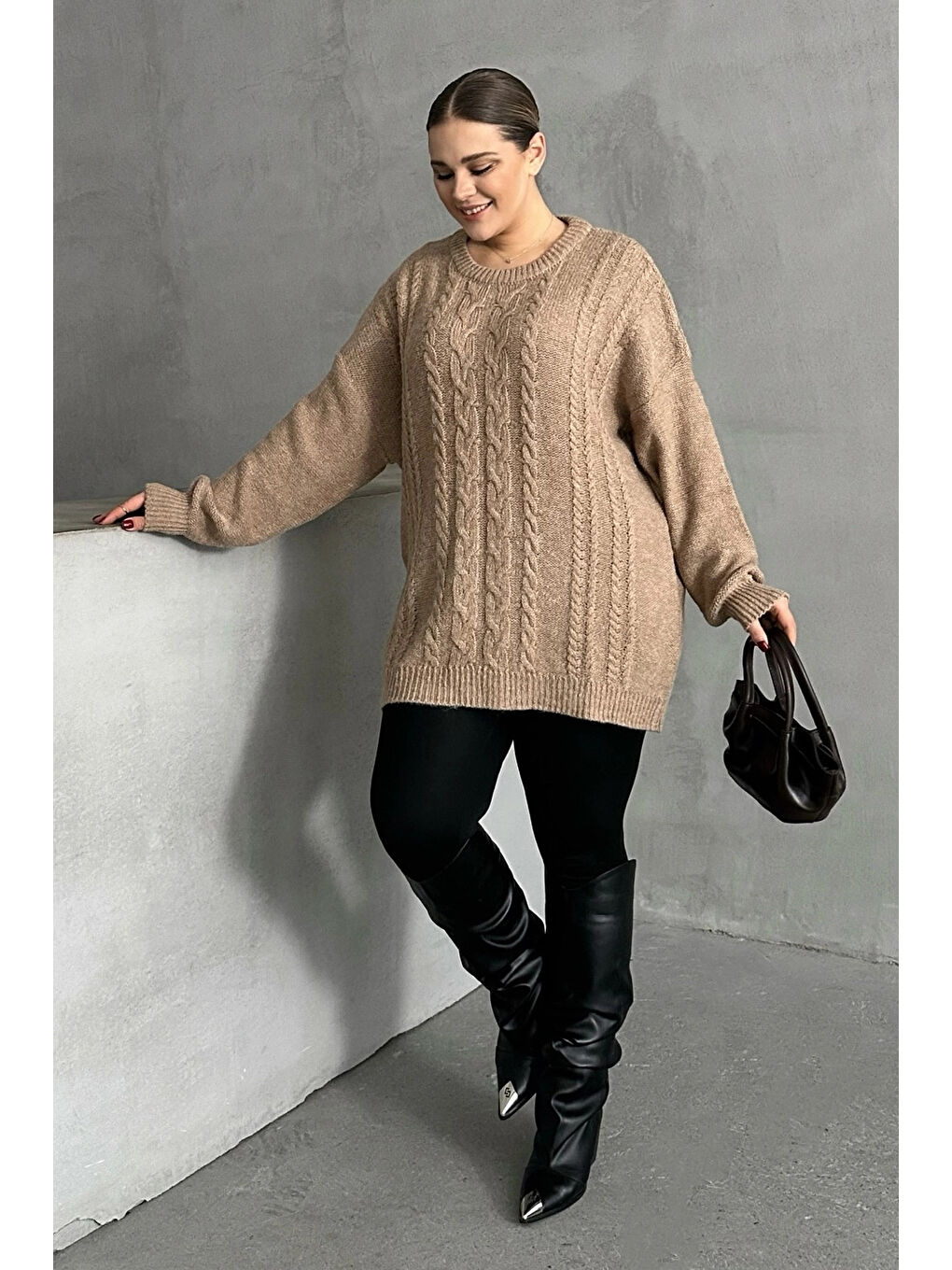 Bej Büyük Beden Uzun Kollu Bisiklet Yaka Triko Kazak DG-05-4