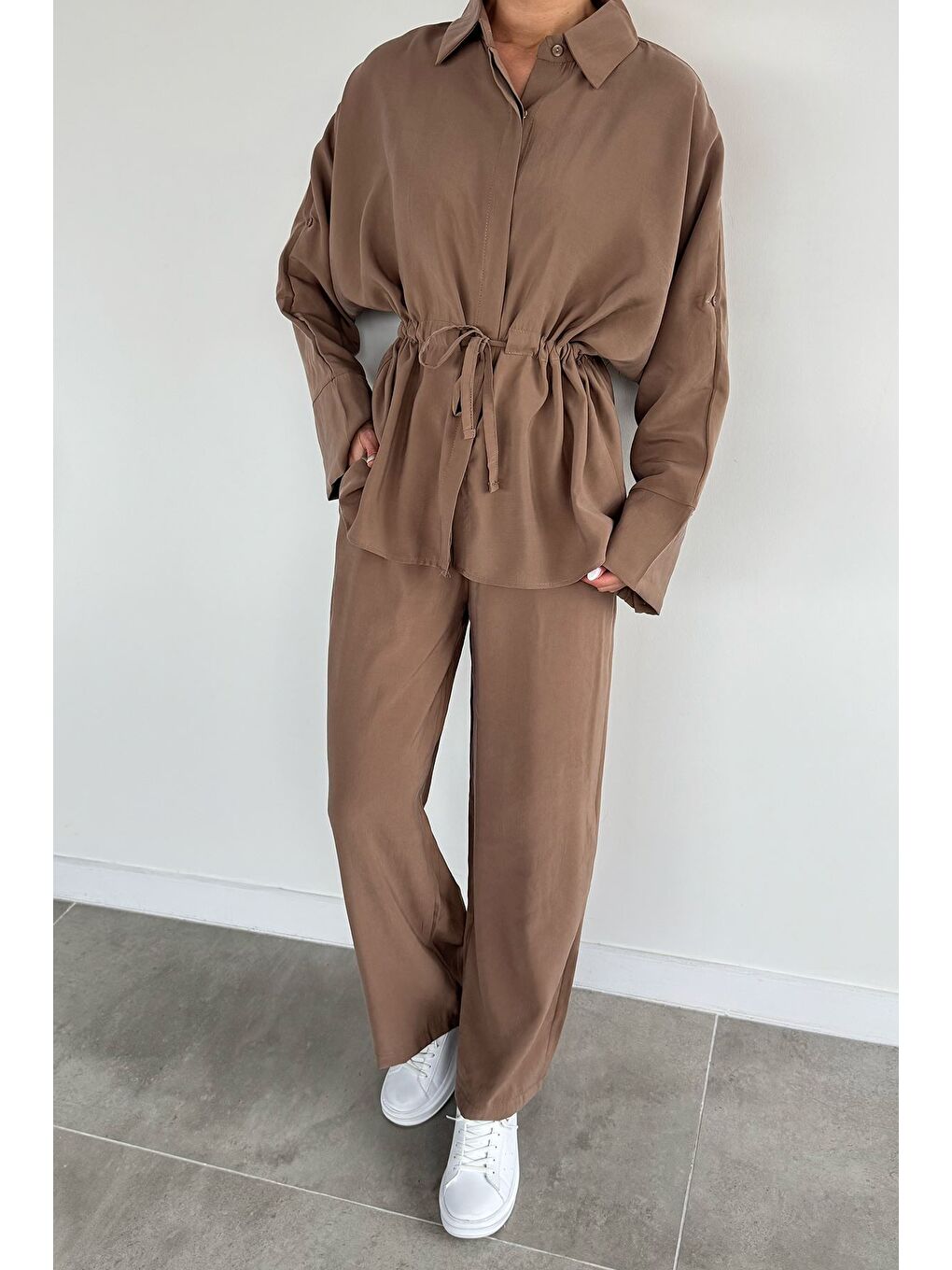 Bej Kadın Bağlama Detaylı Gömlek Bel Lastikli Pantolon İkili Takım-1