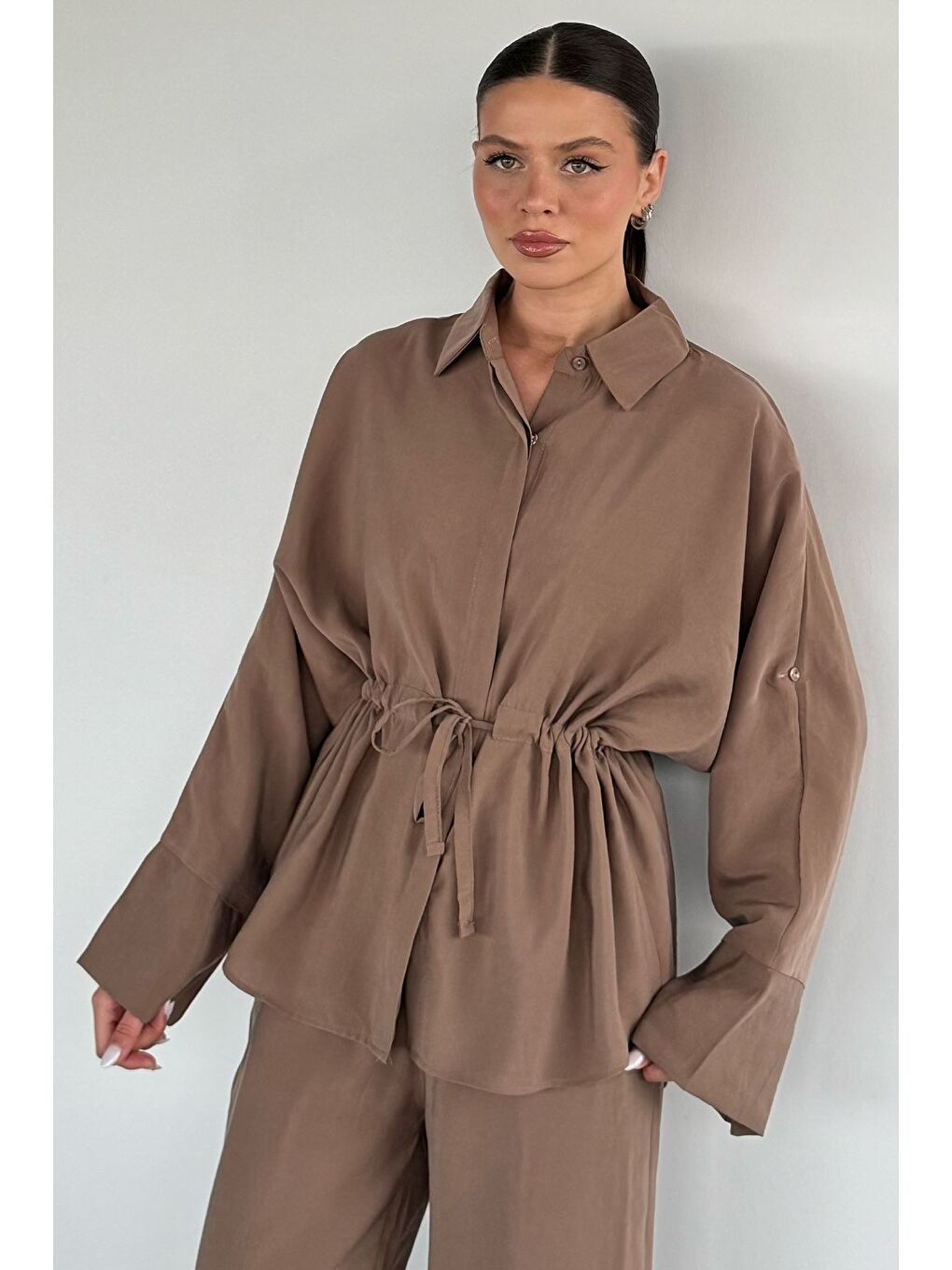 Bej Kadın Bağlama Detaylı Gömlek Bel Lastikli Pantolon İkili Takım-2
