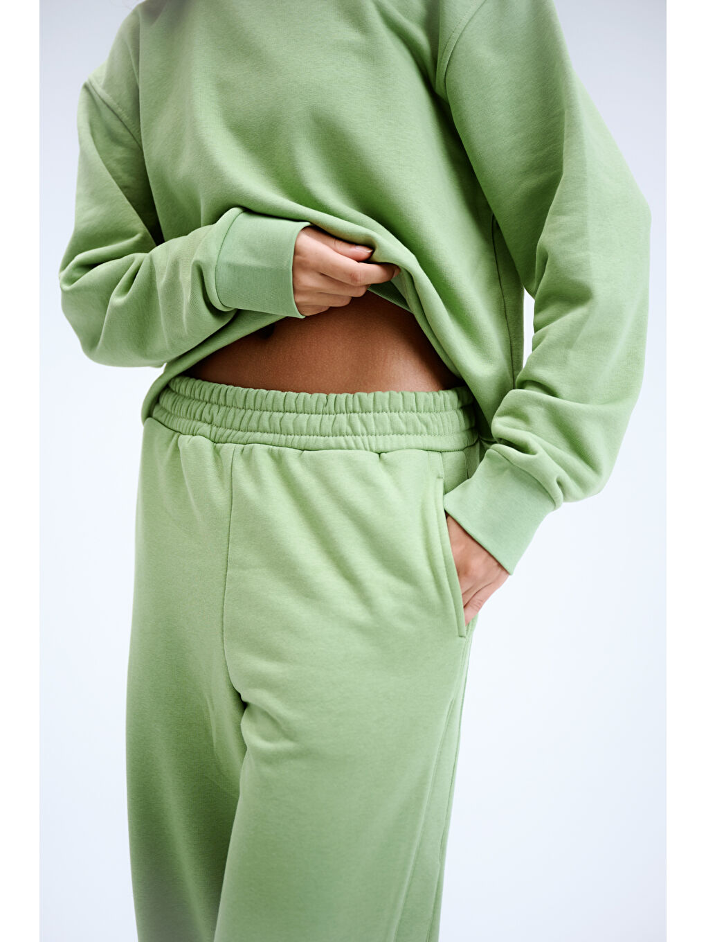 Kadın Timeless Fıstık Yeşili Bol Paça Eşofman Altı-3