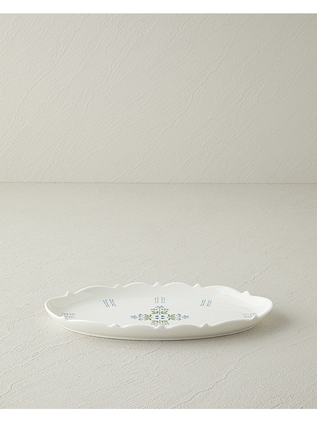 Retro Paisley New Bone China Kayık Tabak 26 Cm Beyaz - Mavi
