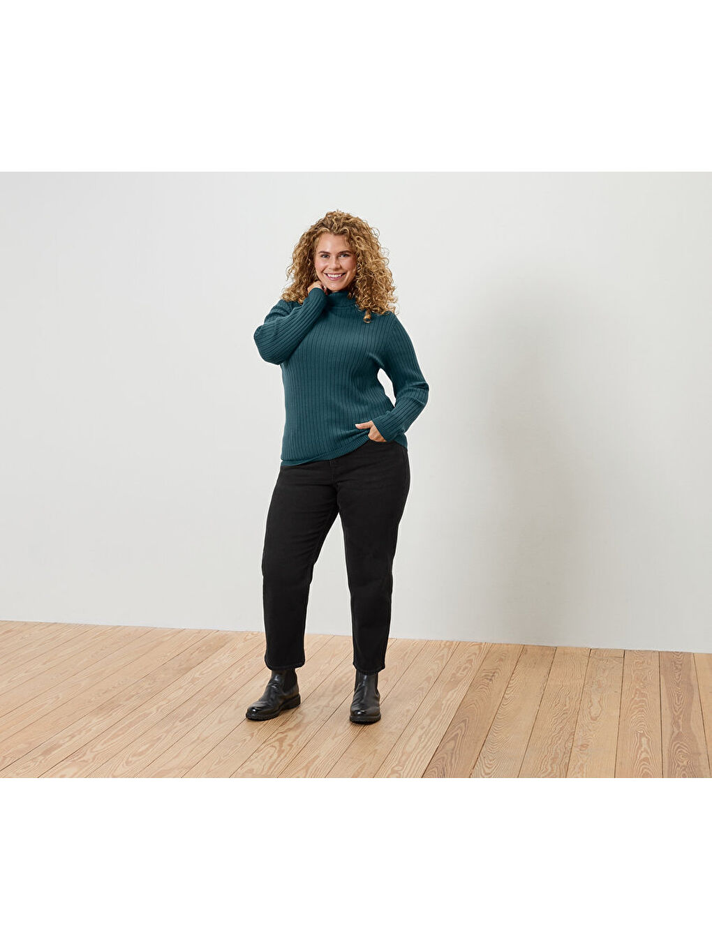 Kadın Boğazlı Kazak, Ribana, Petrol-3