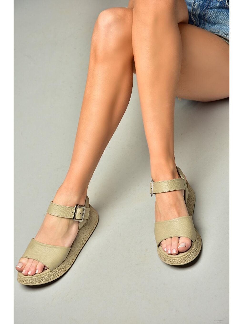 P5550502 Bej Kadın Sandalet-3