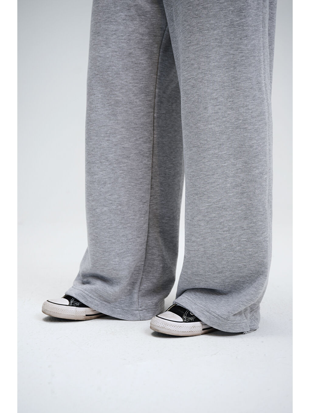 Kadın Timeless Gri Bol Paça Eşofman Altı-4