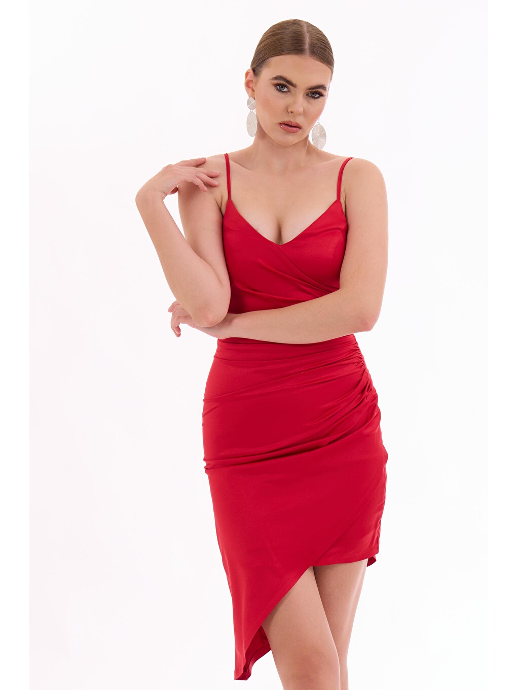 6Ixty8ight Kırmızı Saten Askılı Kısa Abiye Elbise-1