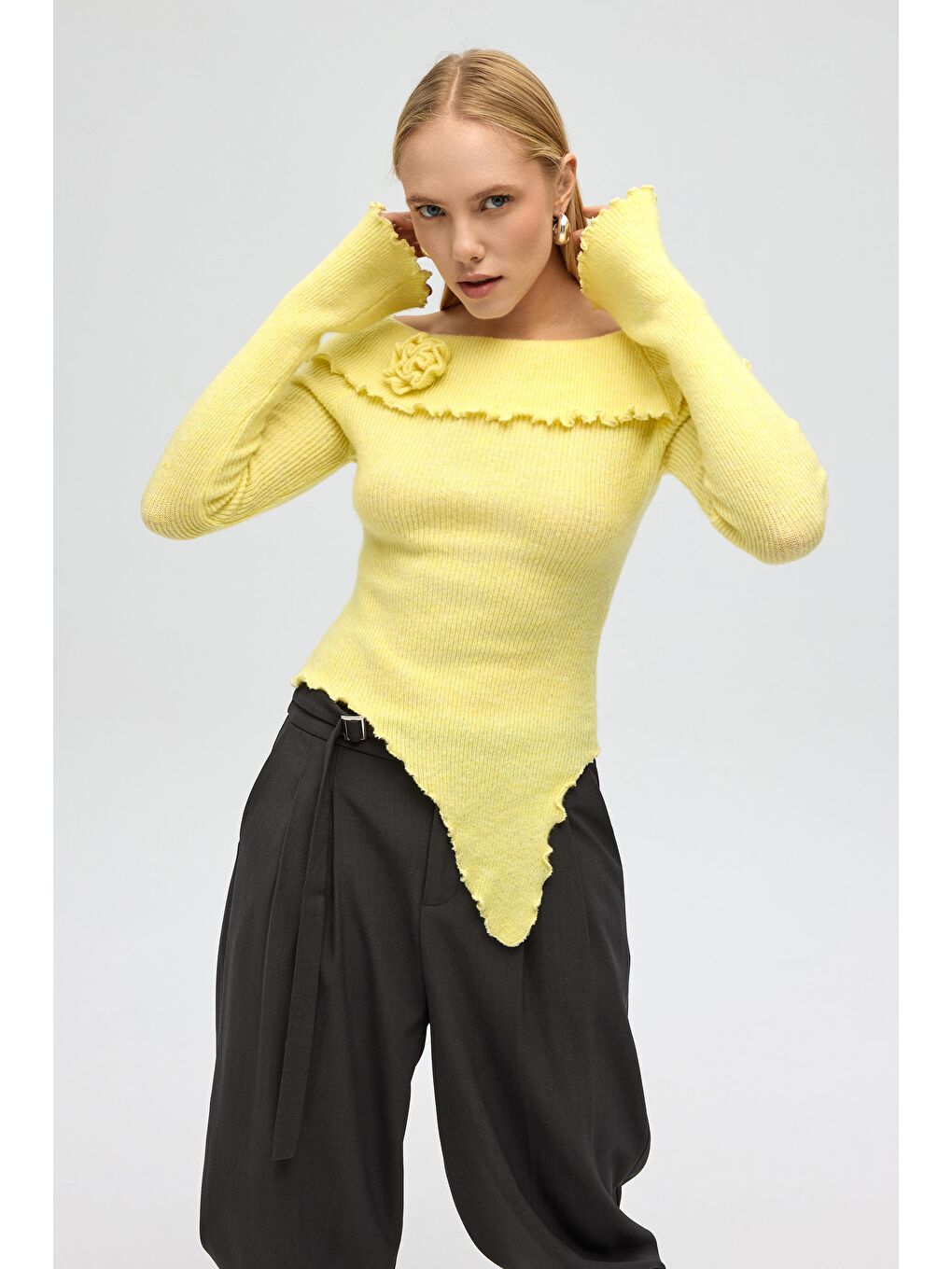 Casica Carmen Yaka Sarı Triko Kazak-2