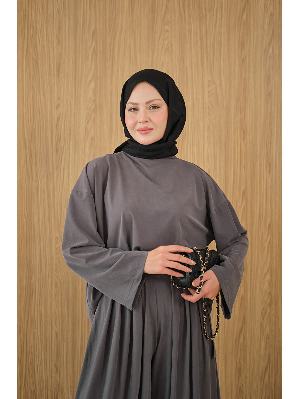 Kadın Dik Yaka Parça Detay Pantolonu Pile Detay Takım Gri-1