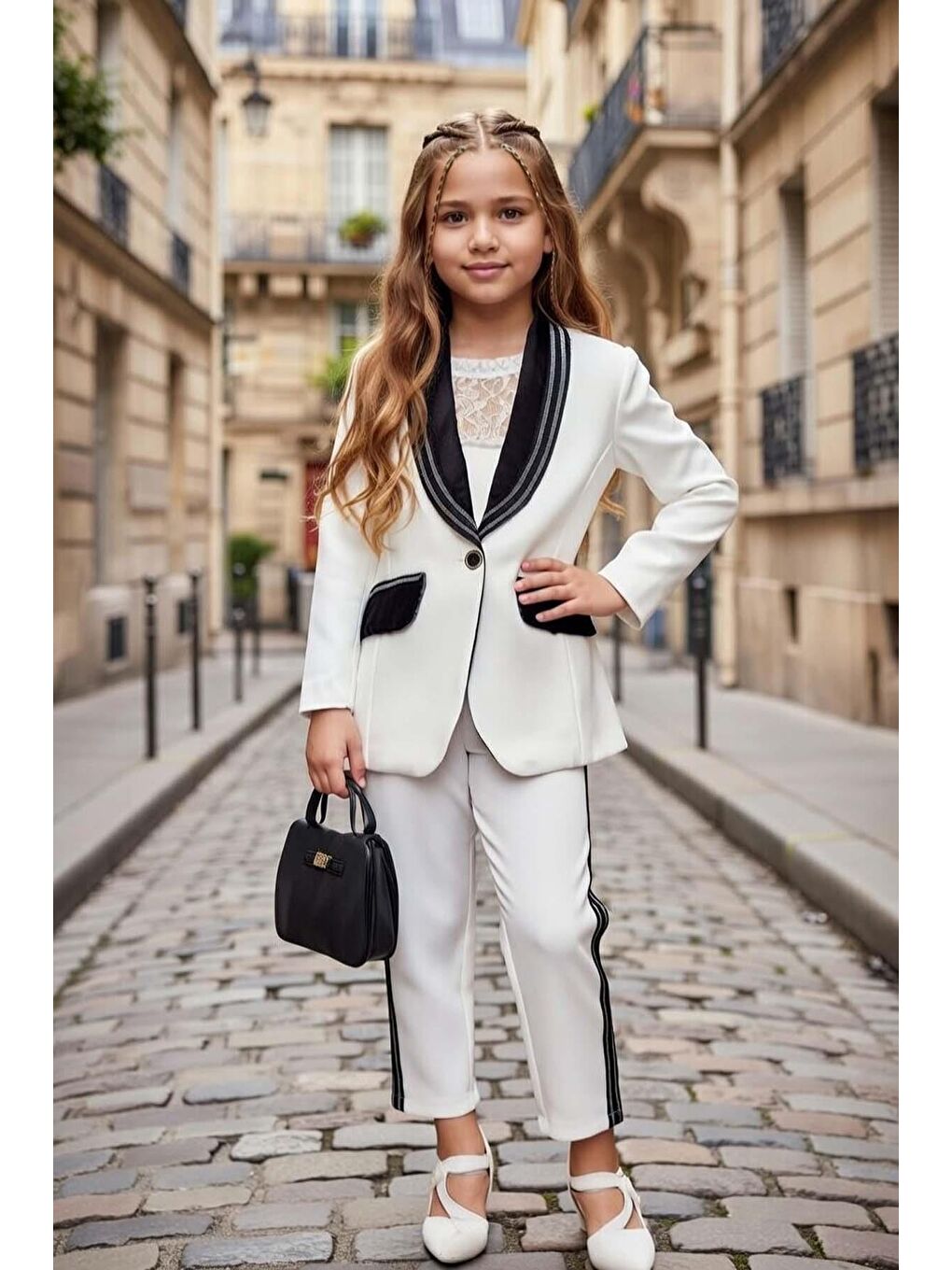 Kız Çocuk Yakası Taştan Şerit İşlemeli Ceket ve Yakası Dantel İşlemeli Bluz Beyaz Alt Üst Takım-1