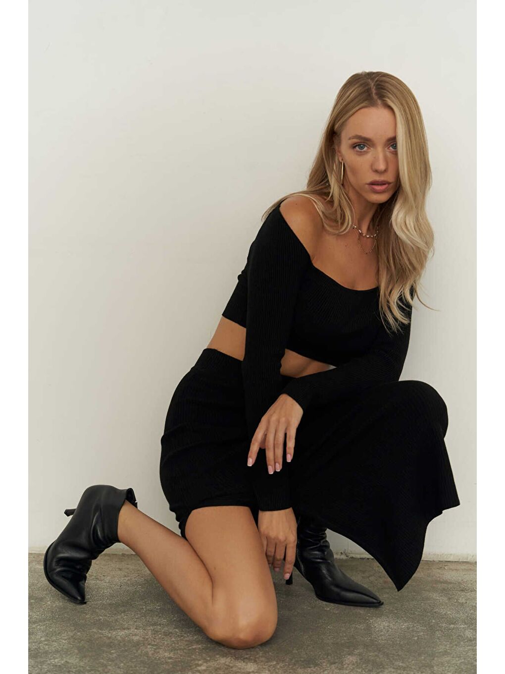 Sabrina Siyah Triko Etek-crop Takım-2