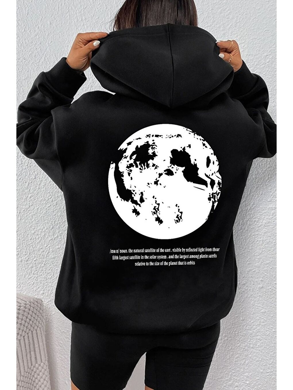 uyguntarz Siyah Unisex The Moon Baskılı Sweatshirt