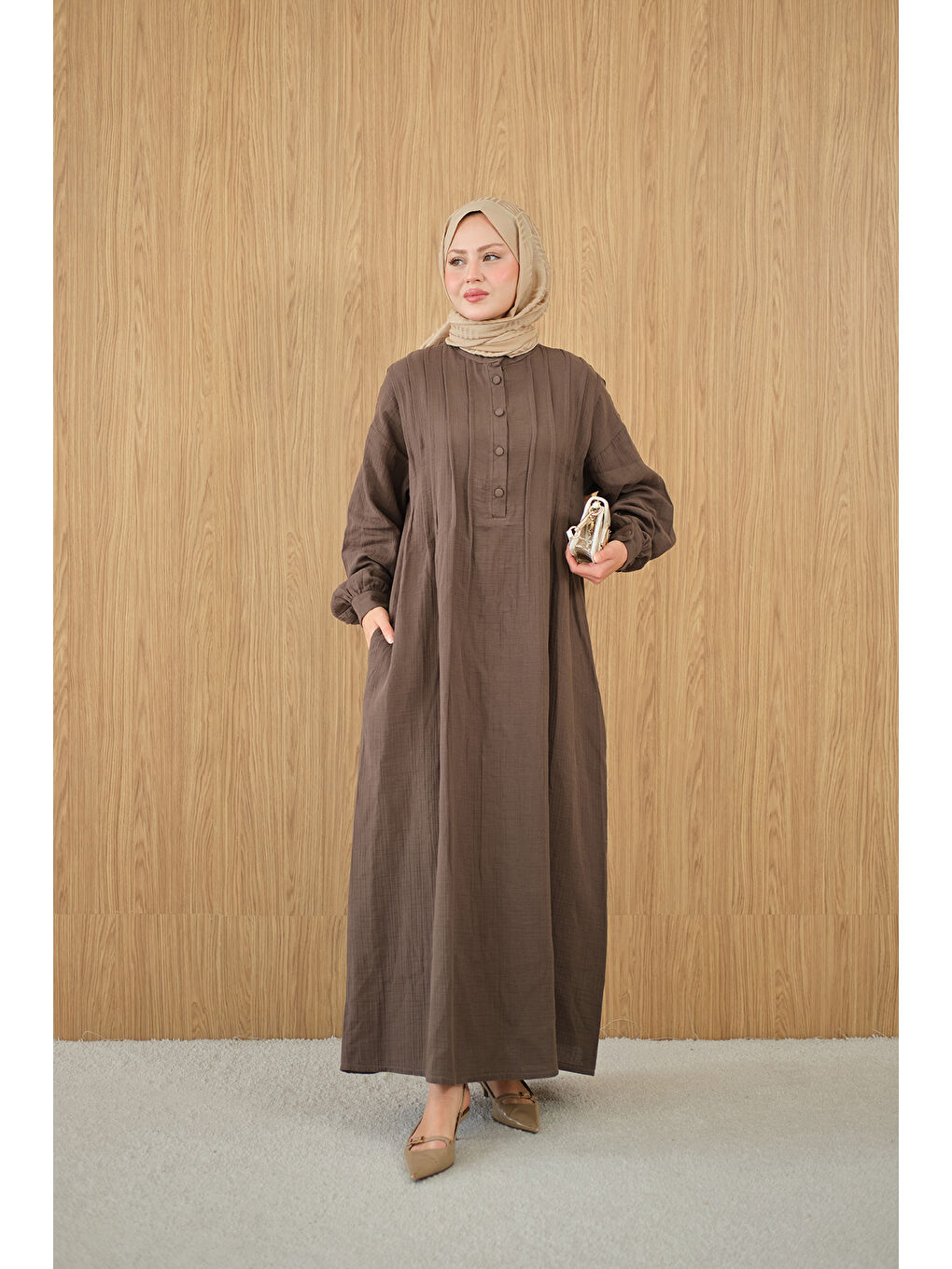 Kadın Önü Nervurlu Bisiklet Yaka Keten Elbise Kahverengi-3