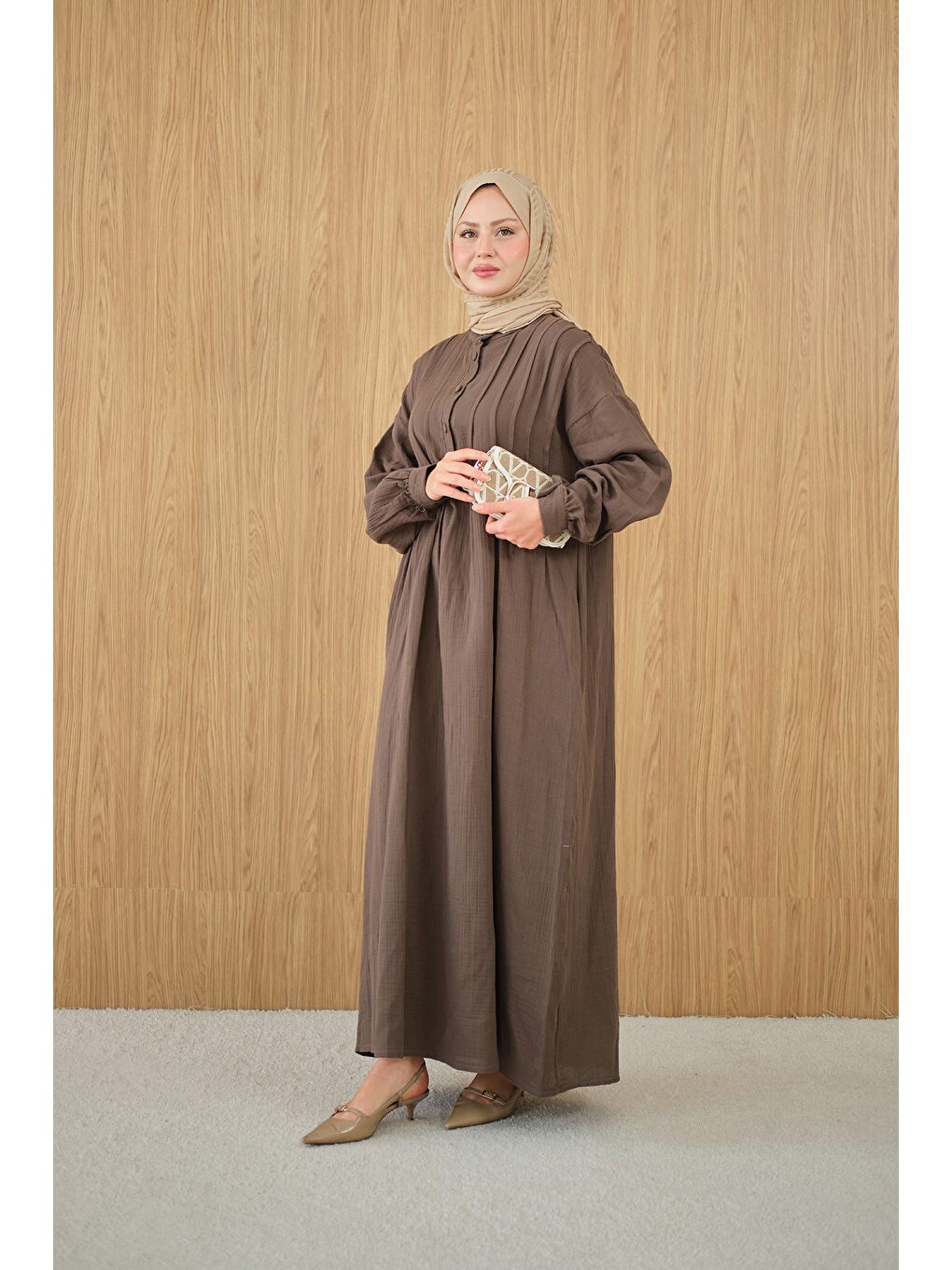 Kadın Önü Nervurlu Bisiklet Yaka Keten Elbise Kahverengi-4