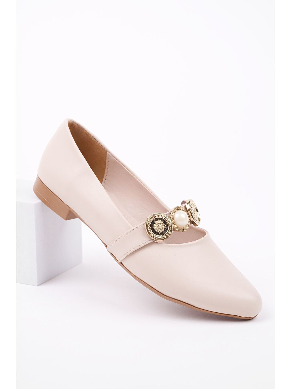 Bej POENA Broş Detaylı Tek Bantlı Günlük Kadın Babet-2