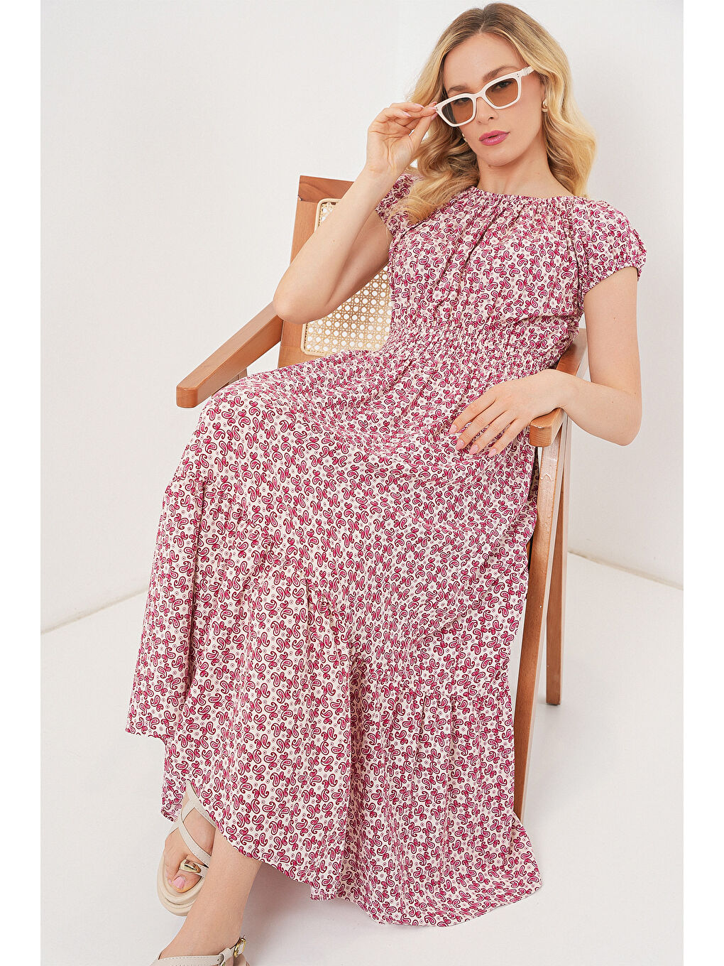 Kadın Yakası Büzgü Detaylı Elbise 2544 - Kırmızı-2