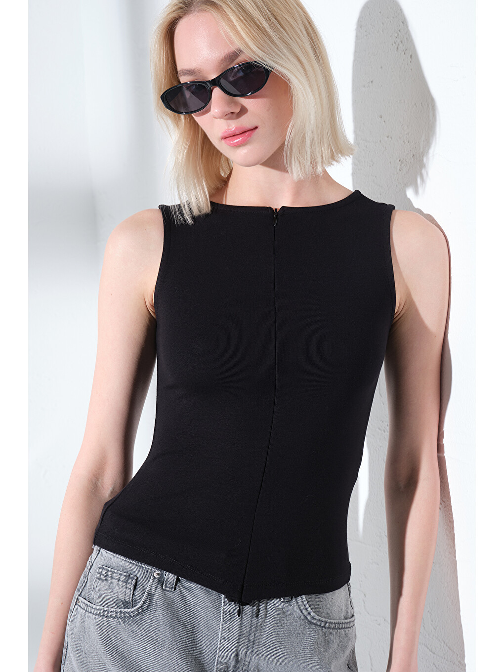 Siyah Çift Yön Fermuarlı Soft Touch Premium Örme Sıfır Kol Body Kadın Bluz @Trentino-1