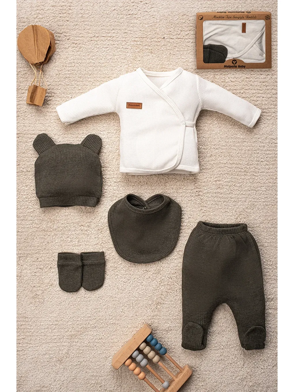 Haki Waffle Kumaş Organik Pamuk Ayıcık Kulaklı Şapkalı Kutulu 5’li Hastane Çıkış Seti