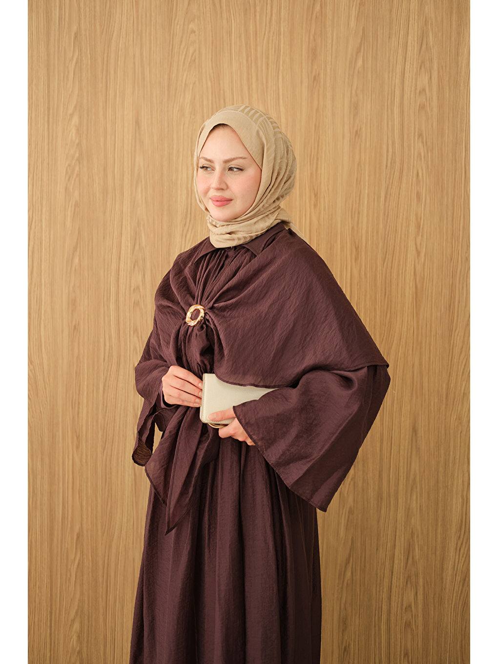 Kadın Üç Parçalı Tül Kumaş Gold Broş Detay Takım Mürdüm-2