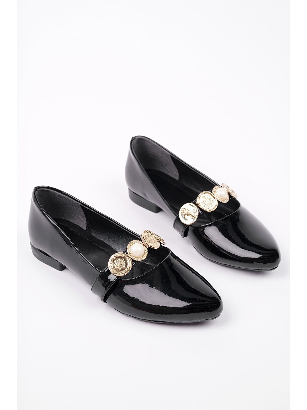 Siyah POENA Broş Detaylı Tek Bantlı Günlük Kadın Babet-1