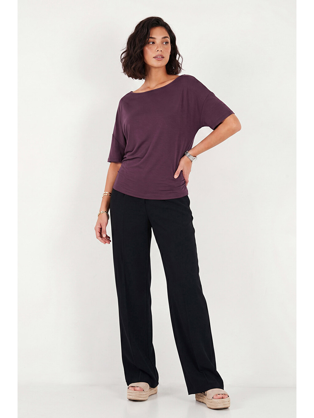 Mürdüm Standart Fit Drape Detaylı Yarasa Kol Kadın T Shirt 5866962-3