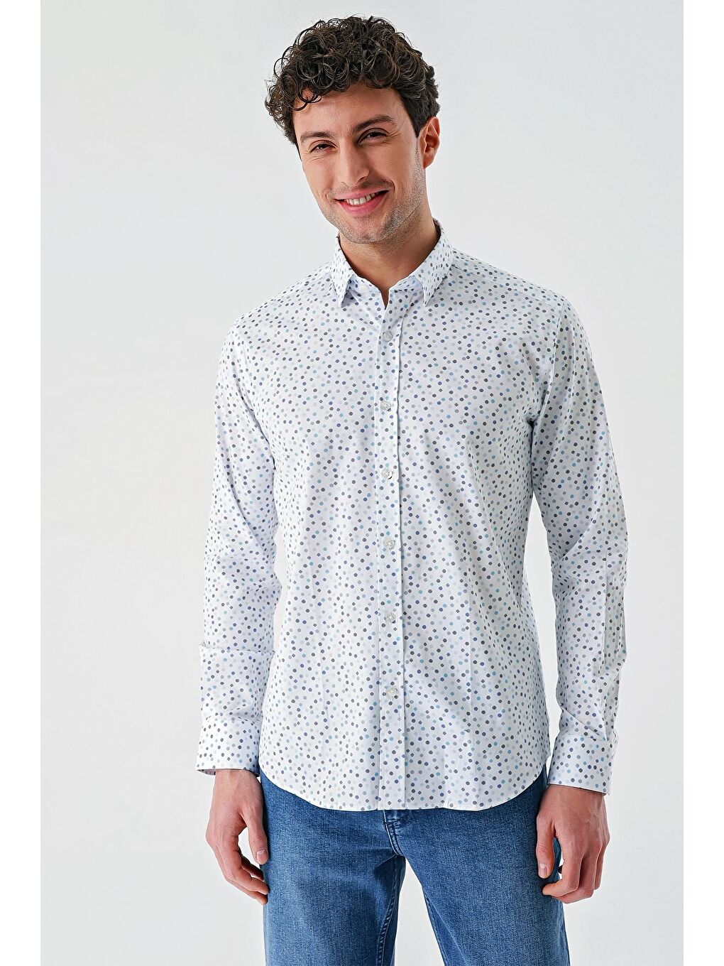 Beyaz Uzun Kollu Baskılı Biritli Yaka Cepsiz Pamuklu Klasik Slim Fit Dar Kesim Gömlek 1004240216