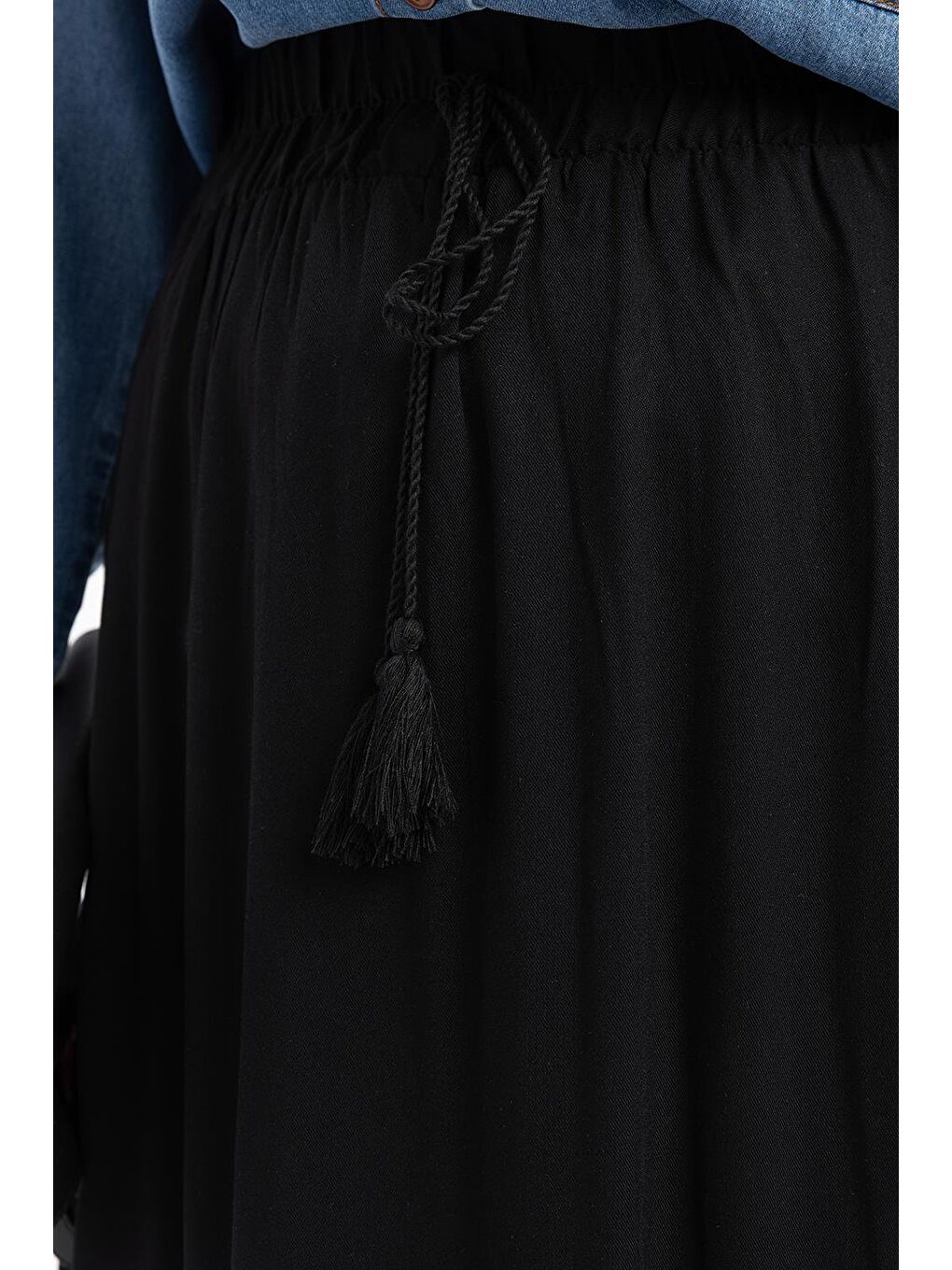 Siyah-Beli Lastikli Püsküllü Etek-4