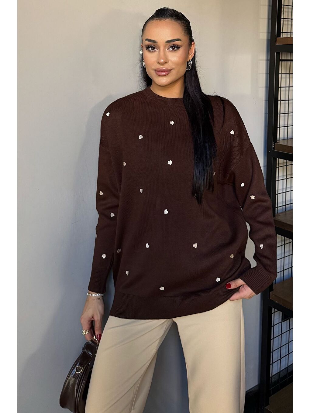 Kahverengi Kadın Kalp Nakışlı Triko Kazak