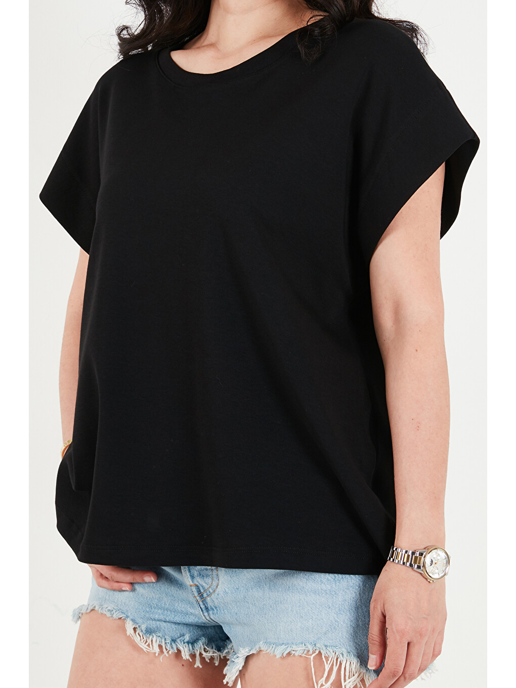 Siyah Pamuklu Rahat Kalıp Bisiklet Yaka Kadın T Shirt 5866955-5