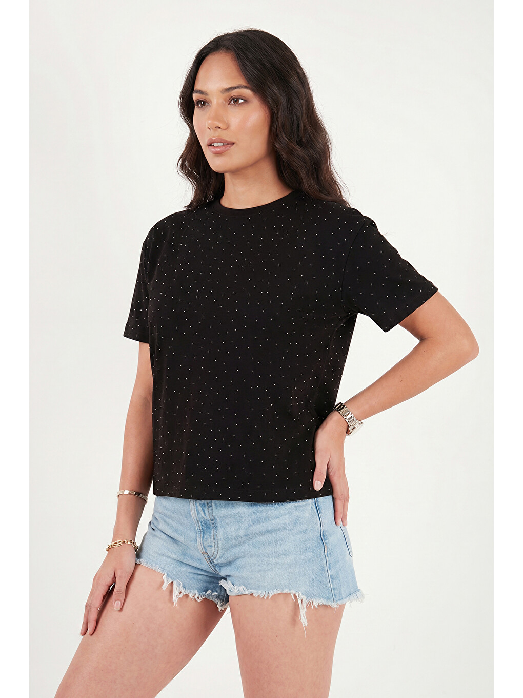 Siyah Rahat Kalıp Bisiklet Yaka Taş Detaylı Kadın T Shirt 5866943-3