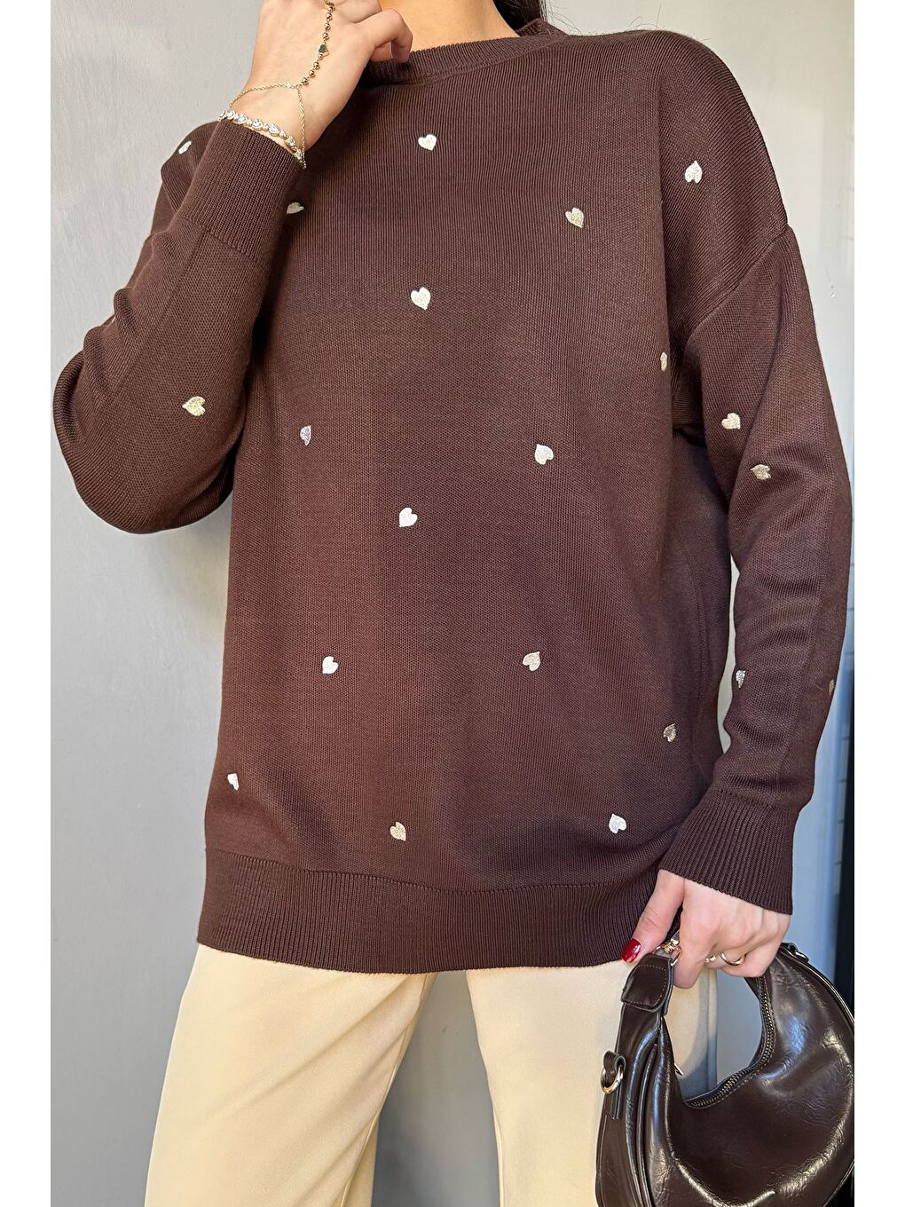 Kahverengi Kadın Kalp Nakışlı Triko Kazak-2