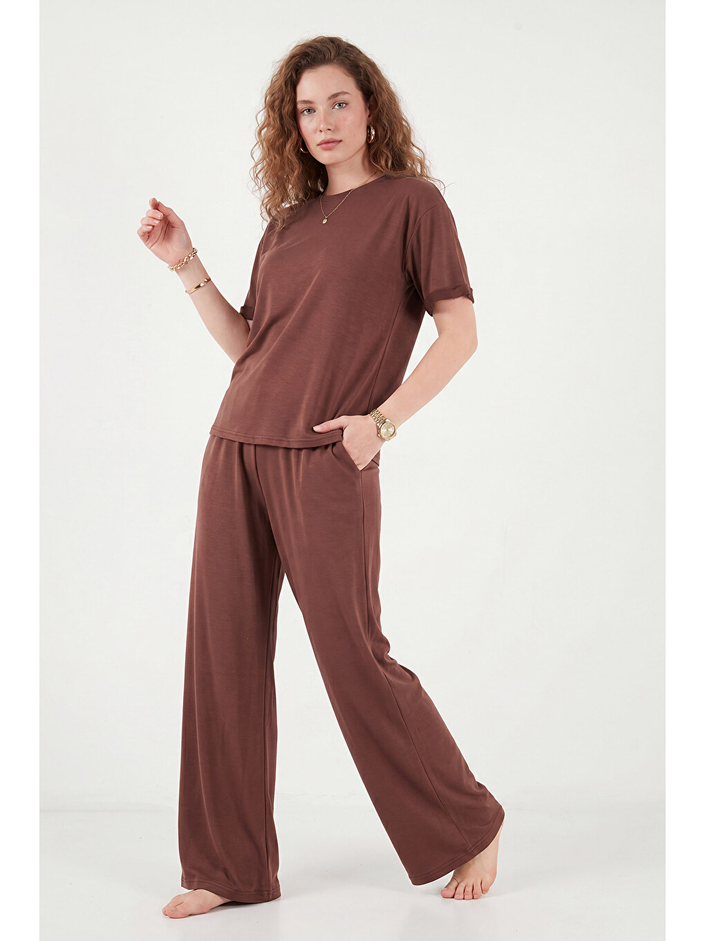 Kahverengi Yumuşak Dokulu Bisiklet Yaka Lastikli Bel Kısa Kollu Kadın Pijama Takımı 65720102-2