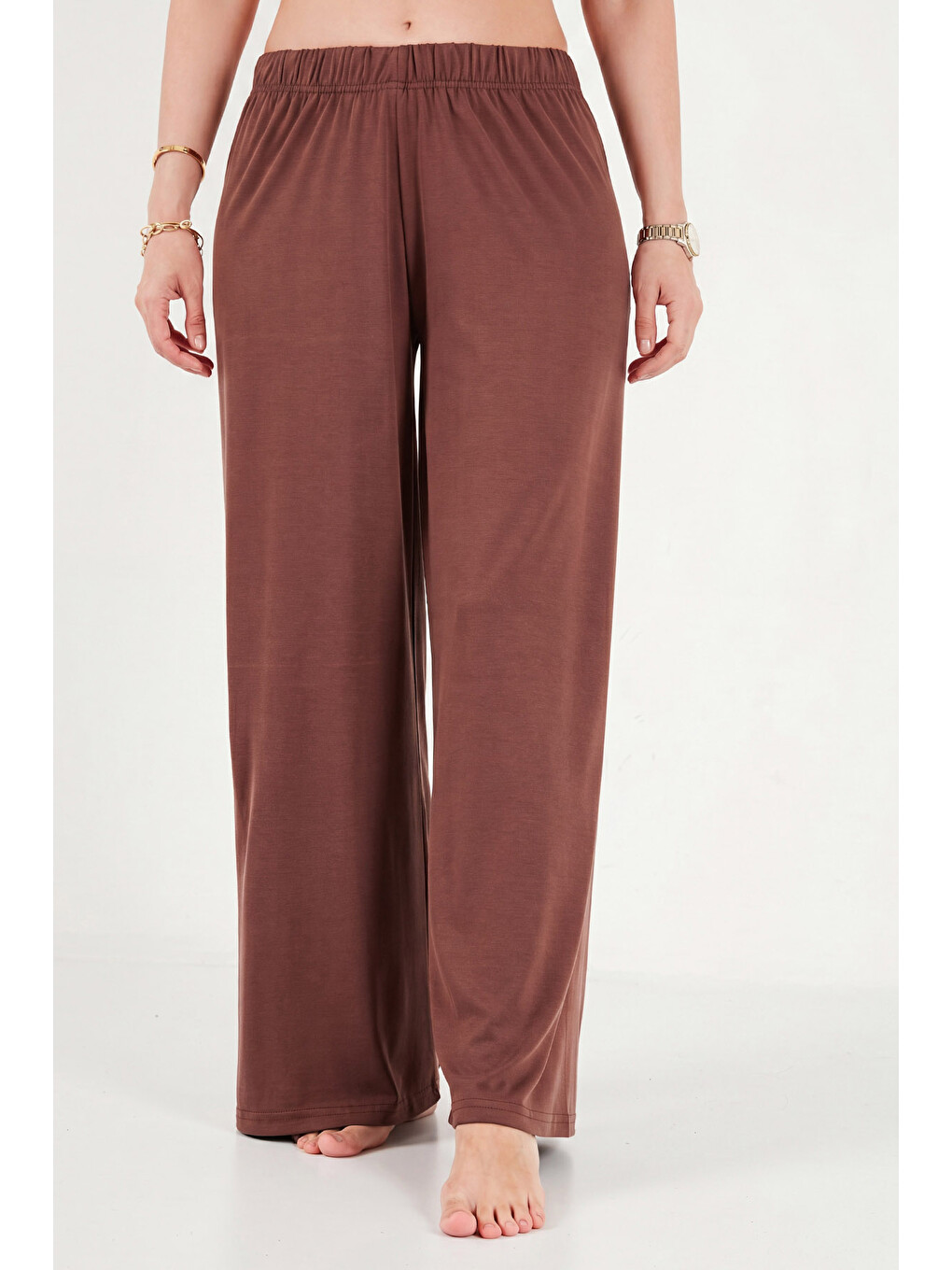 Kahverengi Yumuşak Dokulu Bisiklet Yaka Lastikli Bel Kısa Kollu Kadın Pijama Takımı 65720102-5